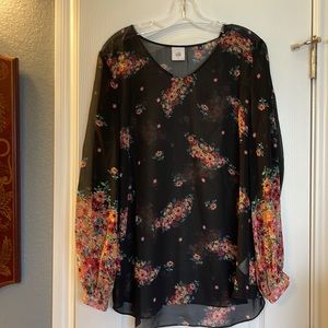 Sheer CAbi black floral v-neck tunic size L